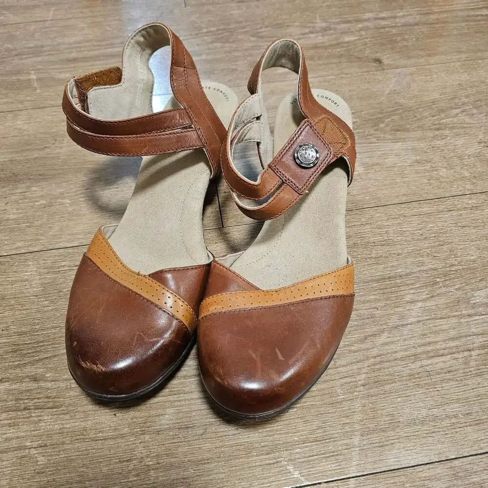 Clarks Collection Womens 10 M Brown Leather Mary Jane Comfort Heel Shoes